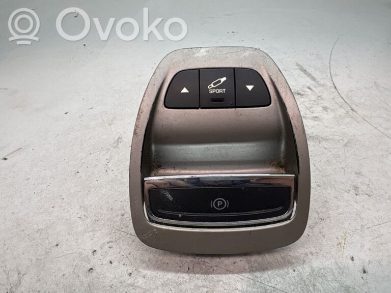 4f7ac513a77e4add472651f3cd441728-830db44bd348b4b060c105b6b405d484_hand_parking_brake_switch