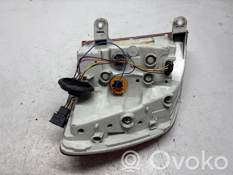 50a6e853b6a62eb8a483dfdeb9865916-faf2036274b2db3355e049337242d3d1_rear_tail_lights
