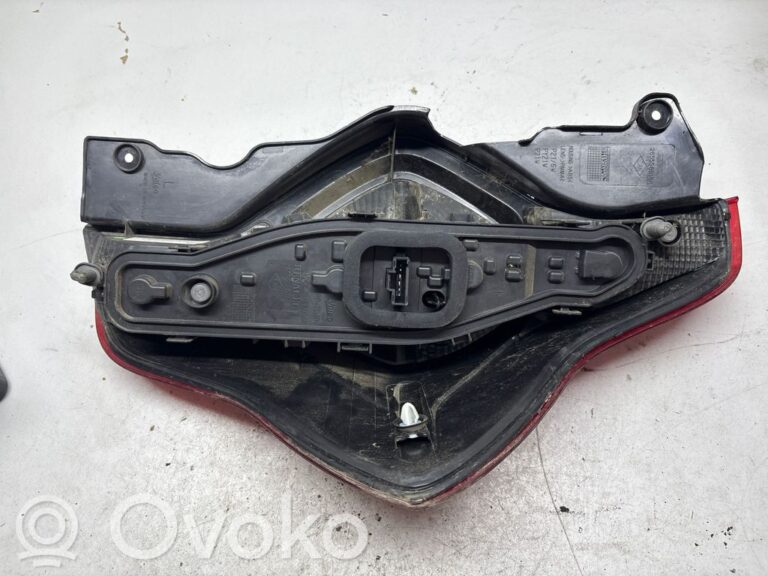 50ffbbec45b7a6108fbfae543c4ae7ae-68d1f714e9cd8ac2ec8ecd9ce90380ca_rear_tail_lights