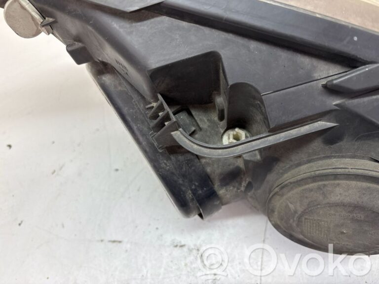515bdae7aab32fe66d0eb568194544ad-ad6876c490c4fbae6380ad13f421209c_headlight_headlamp_dust_cover