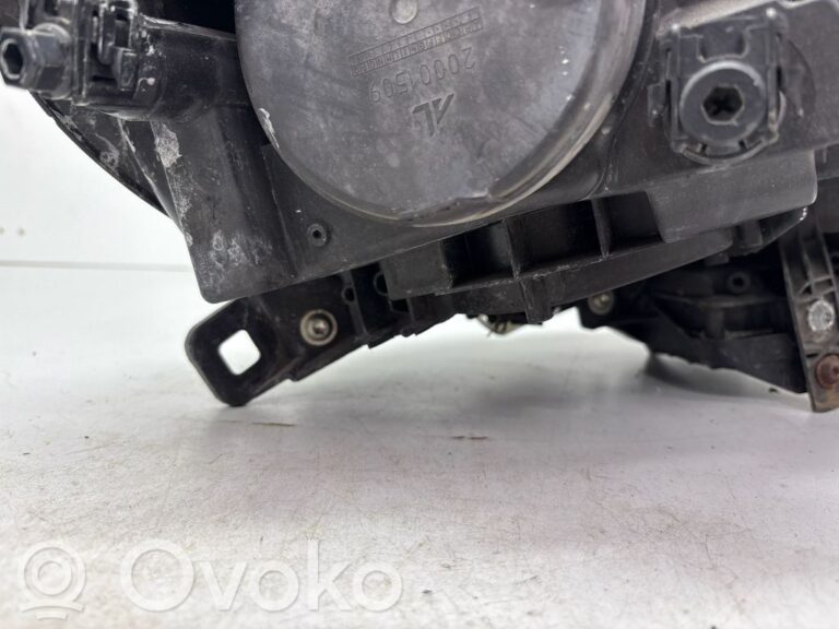 51b7a947a3c140aa0337ce6345654133-abda911ed771ccffae16ccc9f0a60b01_headlight_headlamp