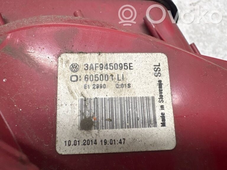 5266ec4b3e495e613ee93bddd28d7e13-d25a57df019c4831922eab5c8536206d_rear_tail_lights
