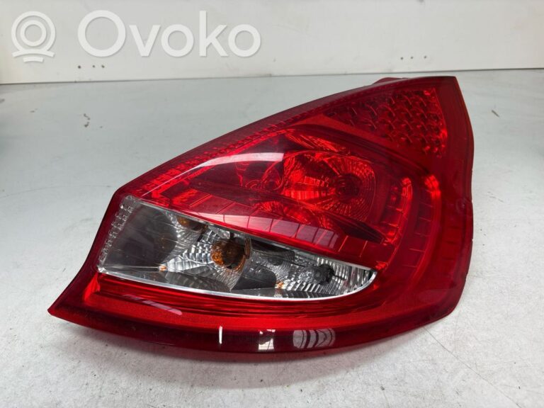 52c53e85a25d00de6abe5a99d2c25734-a83453bd422a6e293ef716d55e0412fe_rear_tail_lights