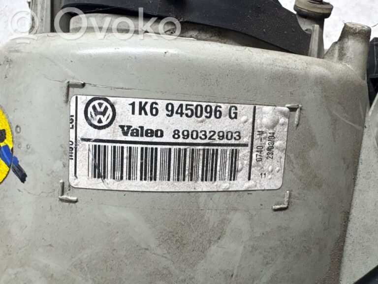 52d53cc3fc4beafdaf1ff09ccc5a8a5e-add21ac0d92c939d5a378e238dc3c00a_rear_tail_lights