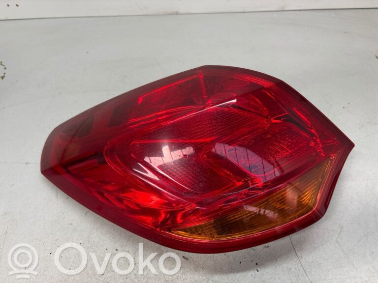 52d5beb20f65841bba7ef2983d1b1ec6-f771f871eb78e0b77a4ab0feea566fa8_rear_tail_lights