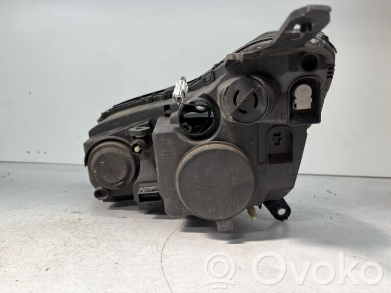 53673a9c07e554883a3fc71e591109c2-cf22dde95bbb49a477afa1561ad90d2b_headlight_headlamp