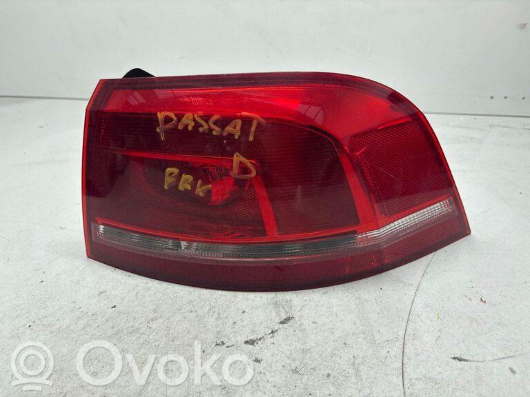 53ca136623d740d940efaf4f6c96ff00-c9d840b611d08b4f395425682dce282e_rear_tail_lights