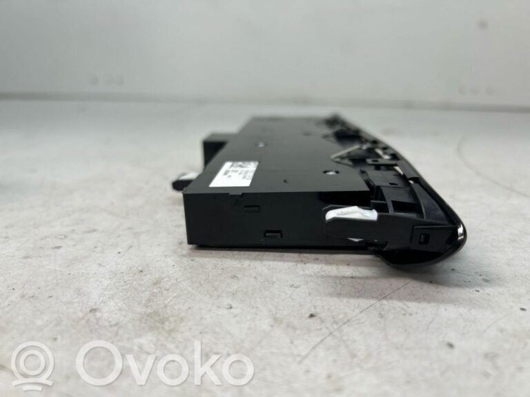 54e426cdc043c45d265e262ccbf74fd0-cbb0f9392793f1189ece66ddb089fa62_climate_control_unit
