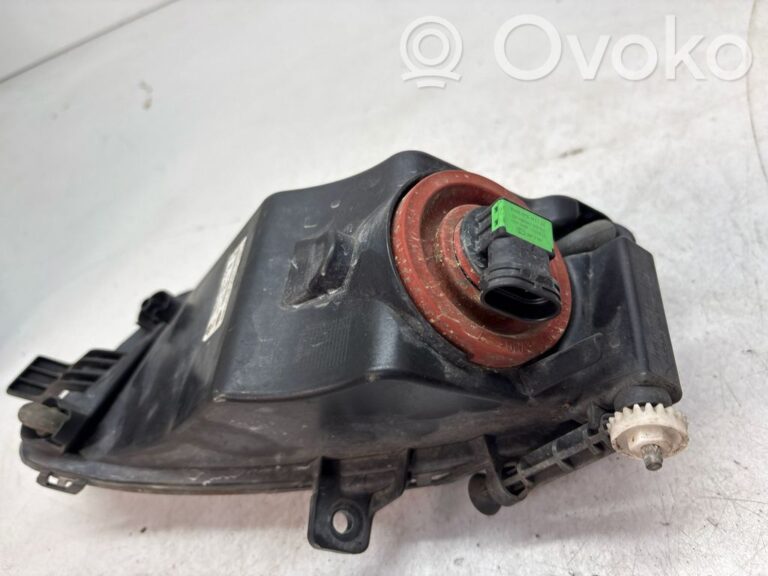 557a22d5f6a5d19da3703b493554cb6f-7b98f8f18ab1d935d7dd6591b6d00fad_front_fog_light