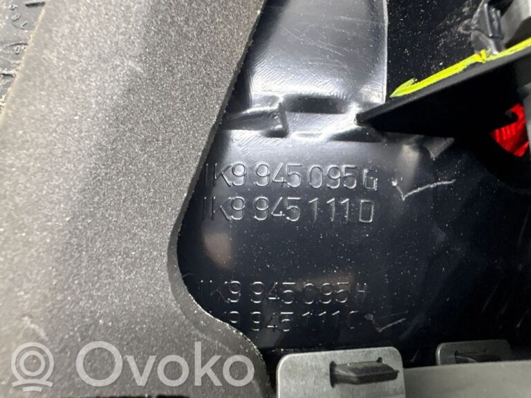 58052cb547225cbf032ea4a583a741bc-d6239c9f7ec34846617808f7624576c2_rear_tail_lights