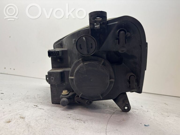 584139ea3622dff332dfa8d27f1b66c7-702747091eb05f87b87219c72246e77b_headlight_headlamp