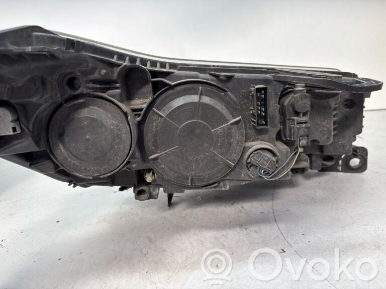 5974289a64ec6efbf3b028a7d2376251-998382f5b2065864b7e3b0e8a327a3fb_headlight_headlamp