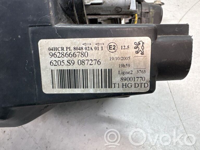 5977f079e2689b38322d57023b388e01-efb51ec61ab27c8c21f1da86fb88bad8_headlight_headlamp