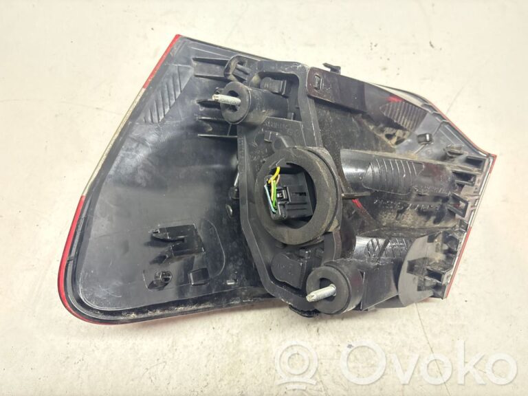 5a14524d81bba3aa56d2080e3b26aa52-92da76daa4194e54afbffdc330da3f94_rear_tail_lights