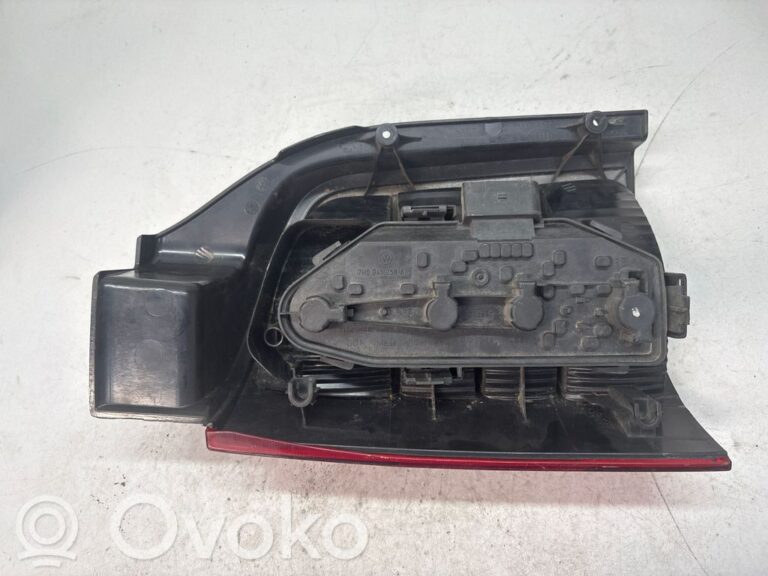 5a20a327f59f3f48fab239622075484e-a938e8da0c95b019a48e011102a807e0_rear_tail_lights