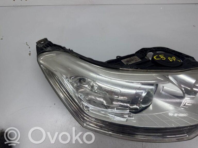 5be5aa81535f41997ae573880add0ad9-2ef45483f78e7235f8b3418c731983b3_headlight_headlamp