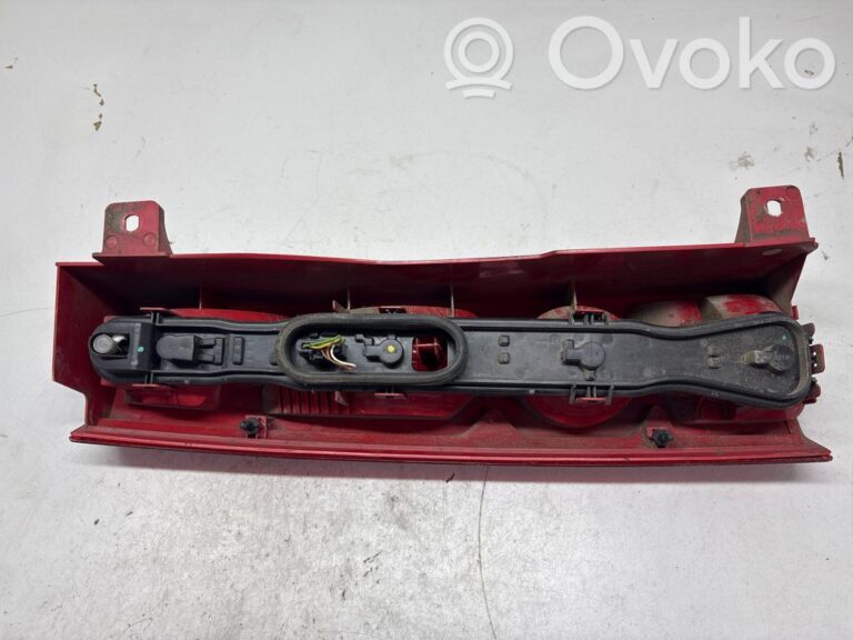 5c3460cdd4a9105b80a7f42492465ac9-c07a4433f288dc4e69b71599518d91bf_rear_tail_lights