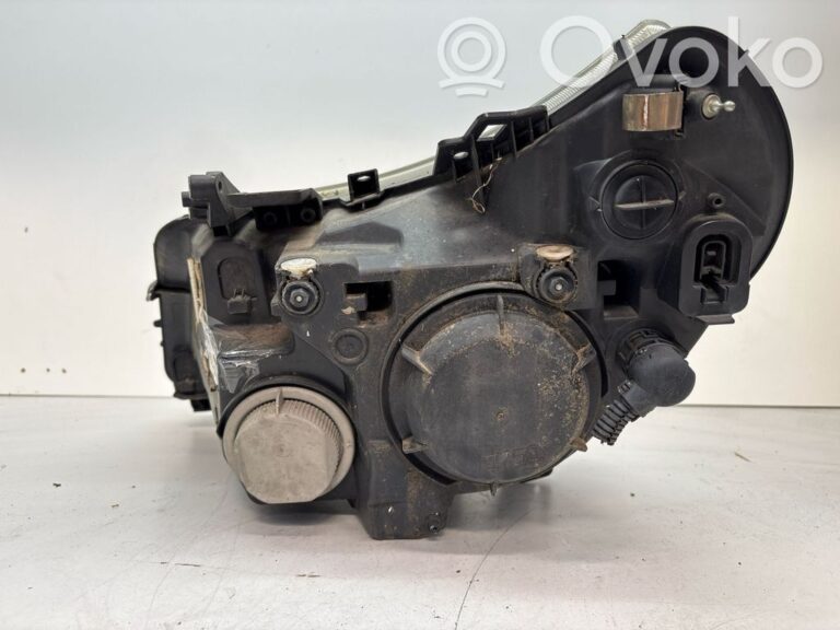 5e529febe90d2fd38ea875adfcceae60-26798a5e8f4511dae320552bf4cdb239_headlight_headlamp