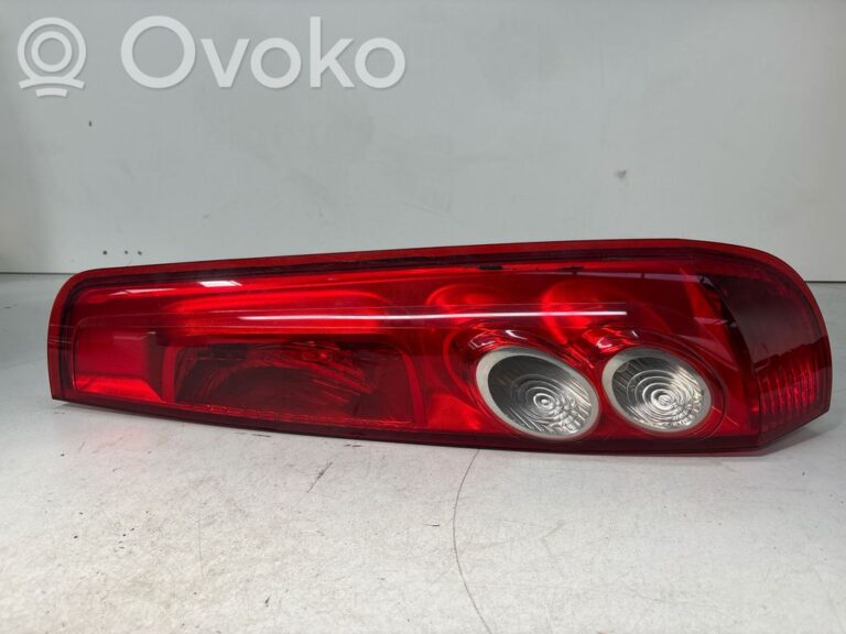 5f0117655a453c99b98fa36dbcd5f02e-d320774a20c98209efab91c78030699d_rear_tail_lights