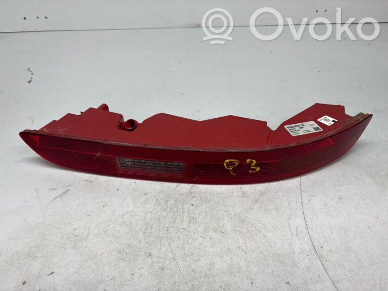5f348d105257ee08db52a375eaa43bf2-41dfc12a3fdaa5e364bb63d0dd473f4d_rear_bumper_light