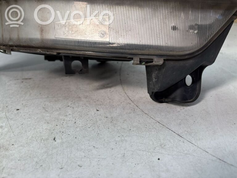 606b62e0929e4509a01a95f93c6bd5aa-45444ef30be204123b10e0d0bf940c59_headlight_headlamp