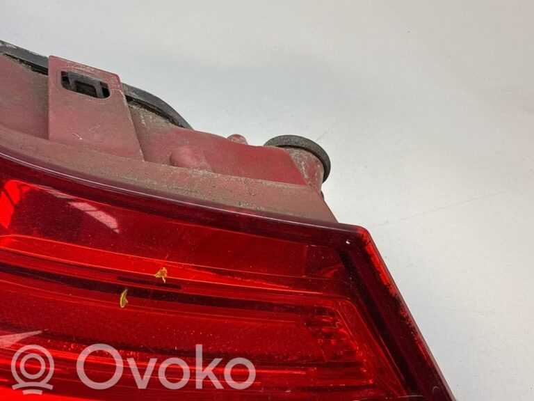 628b2e41d646c46ce6a65d2f74d4858a-6a2771cedab673f1caf5b48b6ee295c0_rear_tail_lights