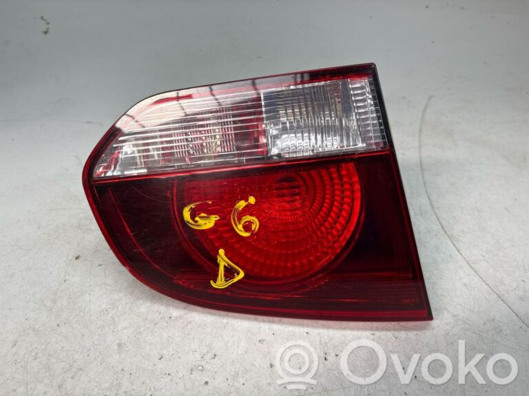 633417dd377cbce976c103f508ec845d-e4f2fafb38c4694bee396f531a190aee_tailgate_rear_tail_lights