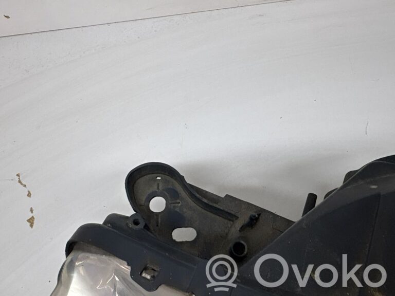 64f79ca758432c554fdd52b732618589-ac84384308de7fd49e0cacd8919ad16e_headlight_headlamp