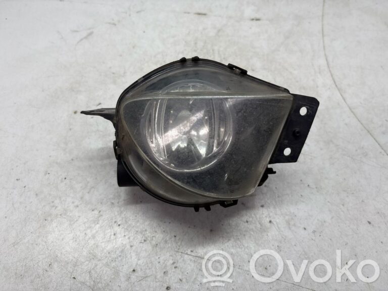 658d89e765085c67fb6084f25839d505-98726355619508dd23eefca019c84cbc_front_fog_light