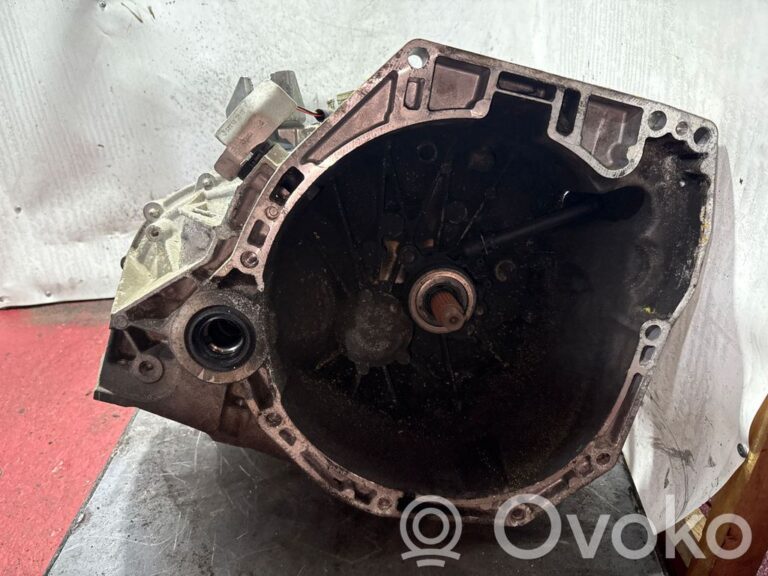 6774b6fbb0fb6380eaa29a3ed8d7443d-3211690d40ab860df4189fe266569d63_manual_5_speed_gearbox