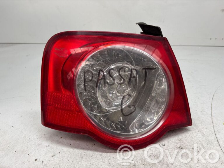 6796324ad87b38ac2ff04a266f1ec606-6ba01aaa3b119e8c6aed53900208484a_rear_tail_lights