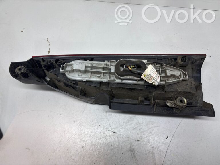 68bd25a4cb11aad8861719ffdf0d2dc1-ba2c538f982a459eab9ce9837e187037_rear_tail_lights