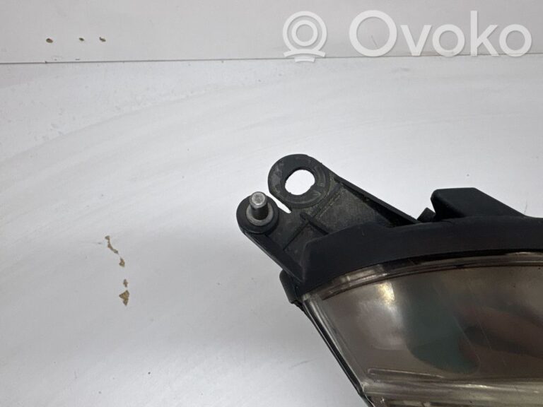6a91a358bc7b3823f8efed559f4b010e-1117dea7c3089409435b6b418df482ef_headlight_headlamp