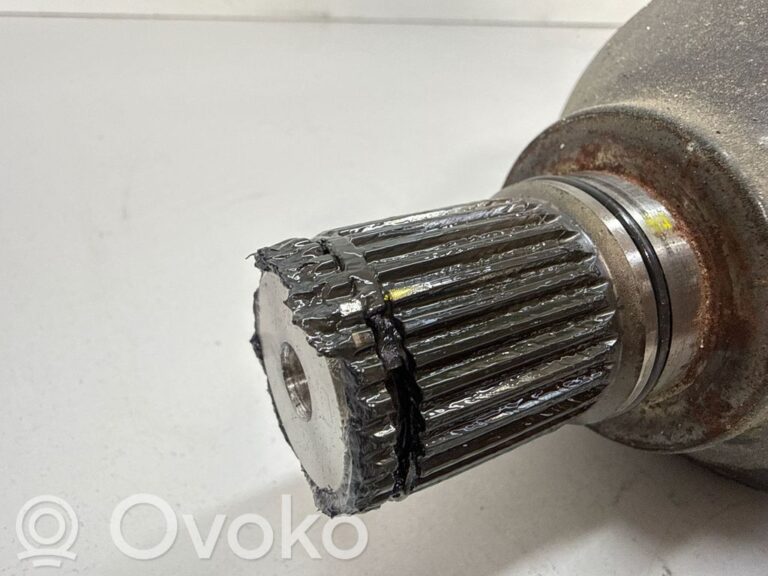 6ae77b0fd4b907d7632bce2c701e1b6f-alfa_romeo_tonale_rear_driveshaft