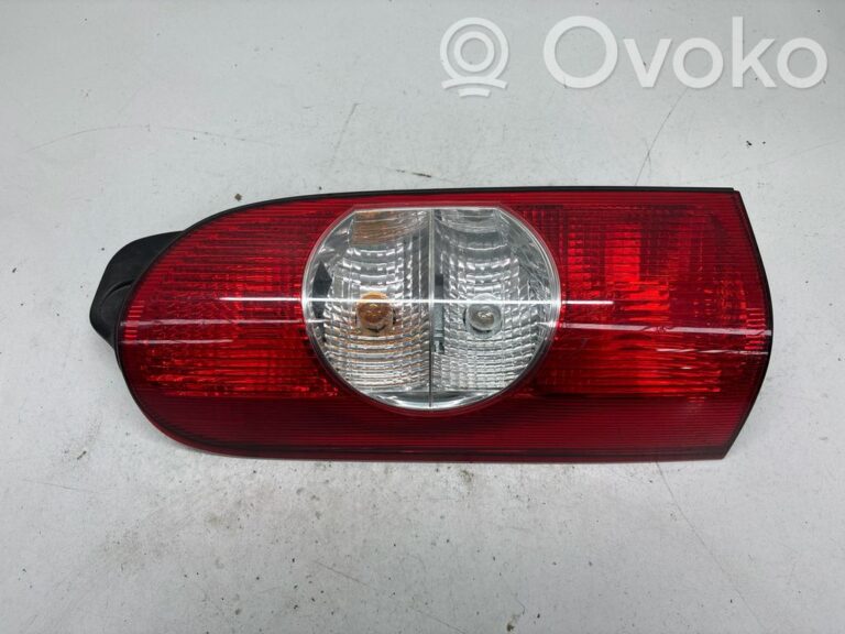 6b56b9f95581ceca8fcb6896c05ba6da-1a05e24aeec3e931501041c44fb65790_rear_tail_lights