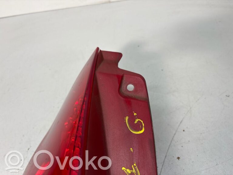6bf1f4bea43f59752defc942df89d0a0-57e4c8007405a142bc9eeb4381c2dc9f_rear_tail_lights