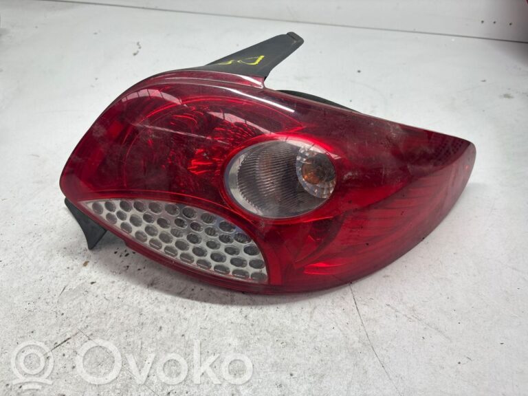 6c1a1590e2d6e61681dbb899dc46e023-6b93ec93dc17e07c7760adedd326257c_rear_tail_lights