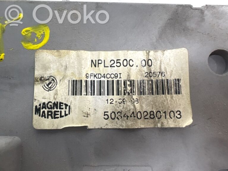 6c2be98bfadef1689e87576784b6b639-4e39e66d016f6fbf82df6c67f1114c6f_fuse_box_set