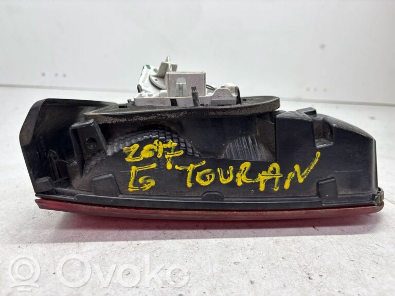 6c7606a077343964d19786d41381d50b-2951bc7d8b2e3b18f61d056292295796_tailgate_rear_tail_lights