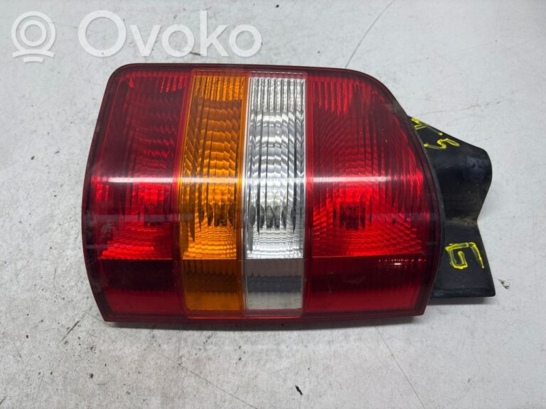 6ca080bd041c653ad12f0fe1ede1c40e-6a4960ae3cde6fd9075dc16c4350f572_rear_tail_lights