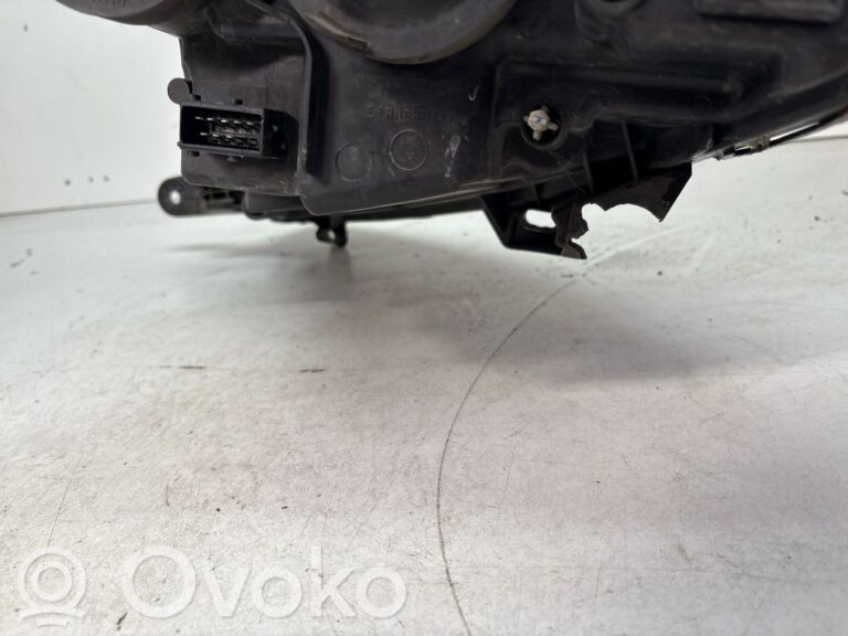 6ca69a8fd40fd070283efbae9711a218-4590fa47fc23f3e5b377a34c69bde47c_headlight_headlamp
