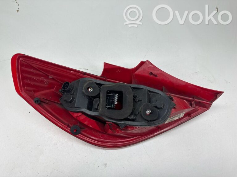 6d1e8836654cce369951c44edfd9f5f0-74a4750140041f3b41c7136abaffb7b2_rear_tail_lights