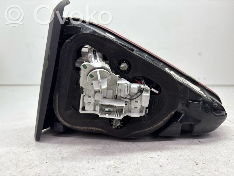 6d51f8b1ee8a900c5e9580c4ae17df74-1380dbee026704f751b9c28125316273_tailgate_rear_tail_lights