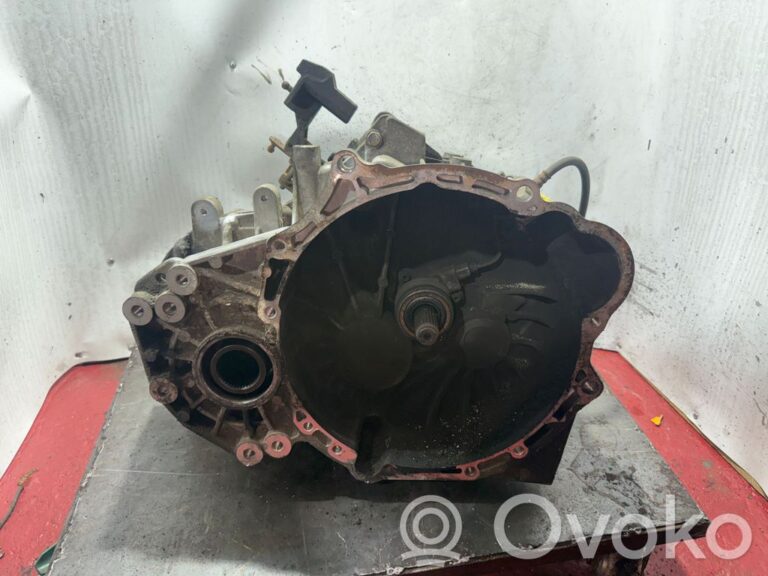 6de96bda01ab92c19235dbba2565ec38-47792d062f3fce51a2dd423ffb2a7b6d_manual_5_speed_gearbox