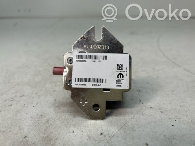 6dfe26911b82bceea0f3f8878dc66a07-8422aa2cb4bb785d3c8a8f1584c2655d_aerial_antenna_switch
