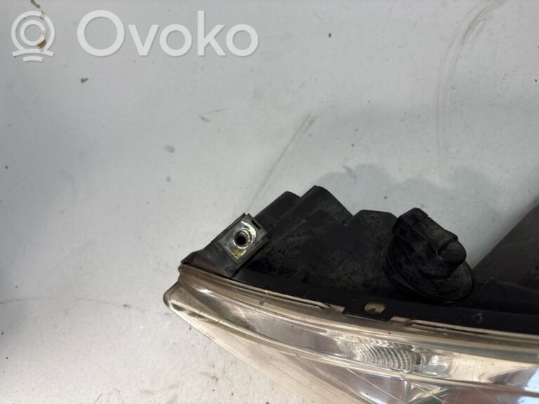 6eeabb6d313f3852a404d88ba40e8e77-b0a1290bffa52e8c6d405c09b1fe22fe_headlight_headlamp