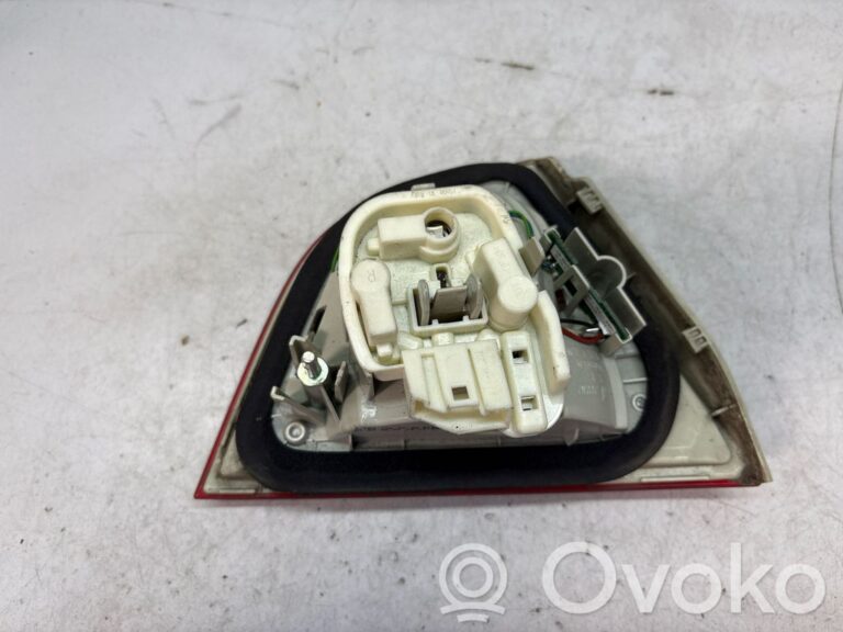 6f1173407c1675f1287fcbcf38677175-fb95cb7fd76c509c59cf97a0635fdf87_tailgate_rear_tail_lights