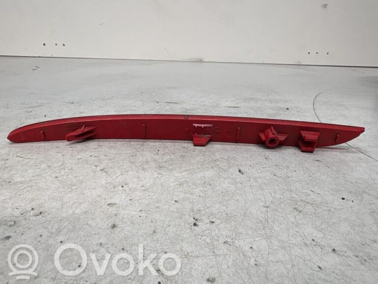 707667efddace4628ad9a3eb50fbab6d-68387678d064f70b606d7a58874ba176_rear_tail_light_reflector
