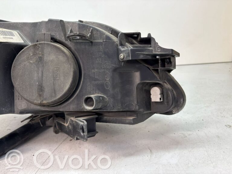 70adb14a42a003d3b88eddcd7ad5561a-a19f54b4ad98d67662ac419ed5991dd3_headlight_headlamp