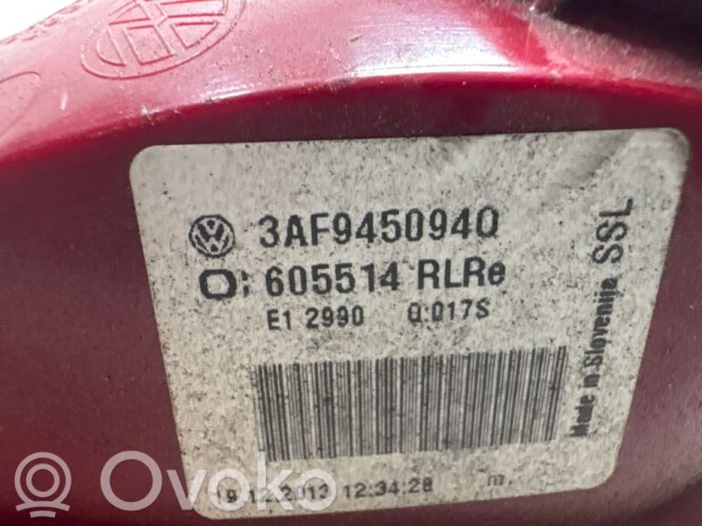716a4b1c354e914f46907a0177e90b60-c7fb3a526cd5ea220db7321c74345944_rear_tail_lights